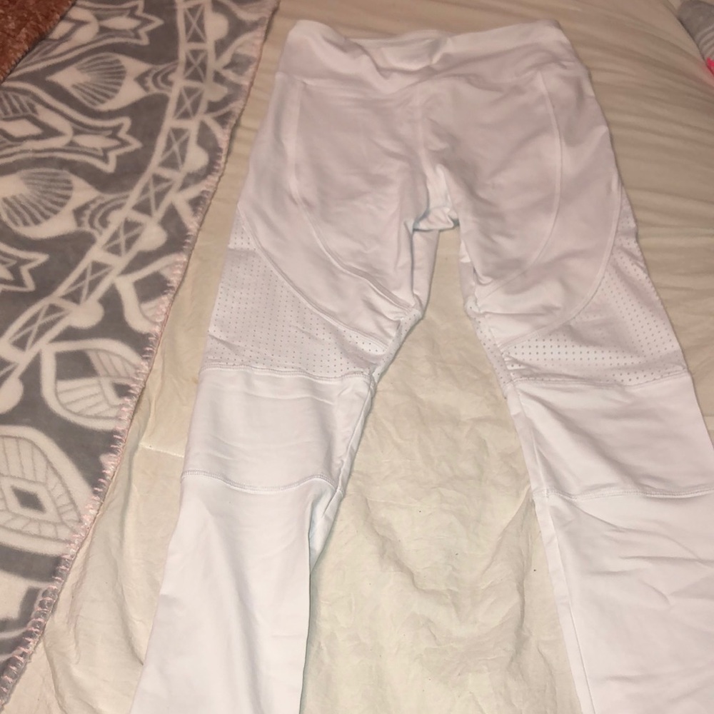 White forever 21 work out leggings never worn